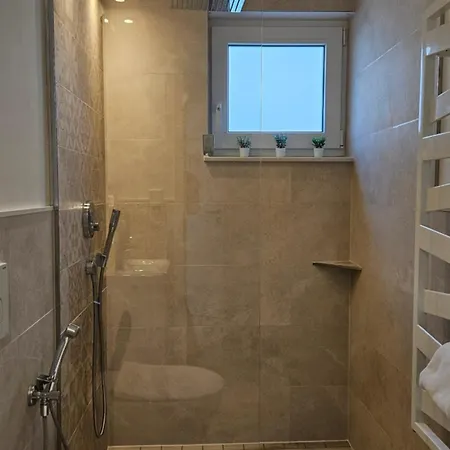 Enny Im Schoenen Rheinland Apartament *